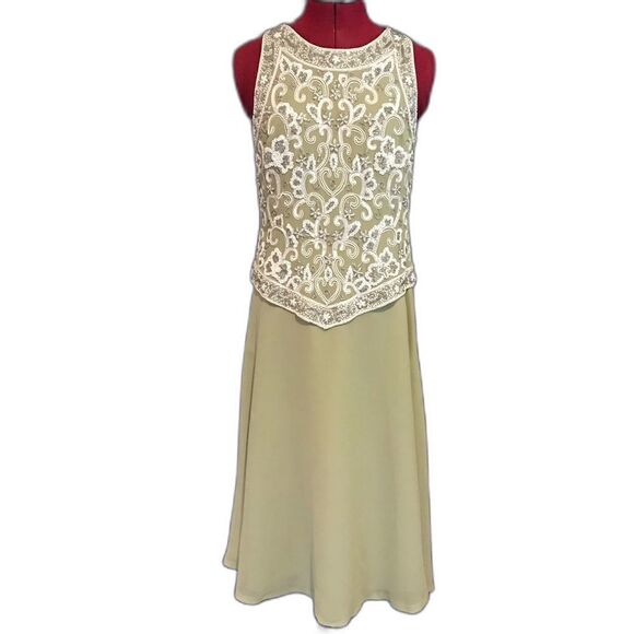 J Kara Gown Women’s Size 8 Green Long Length Beaded Bodice V-Trim Sleeveless - Picture 14 of 15